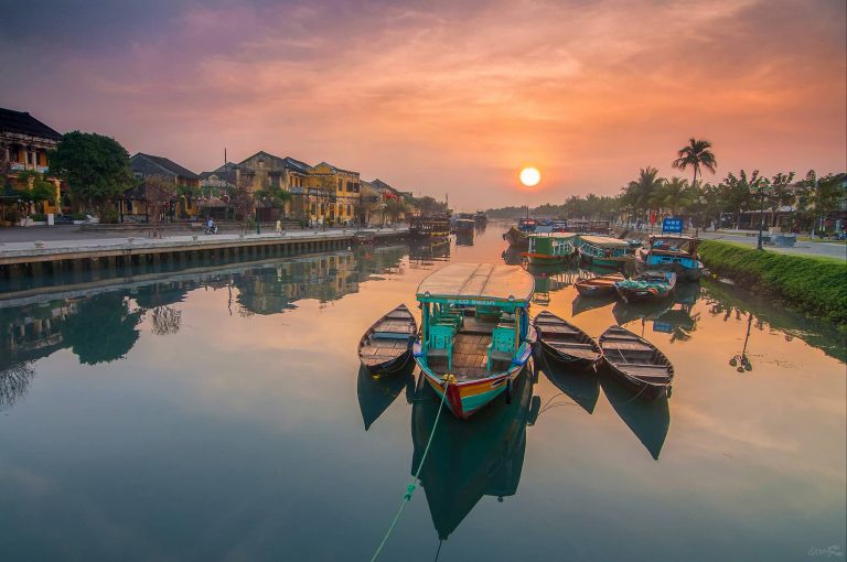 Hoai-river-hoi an