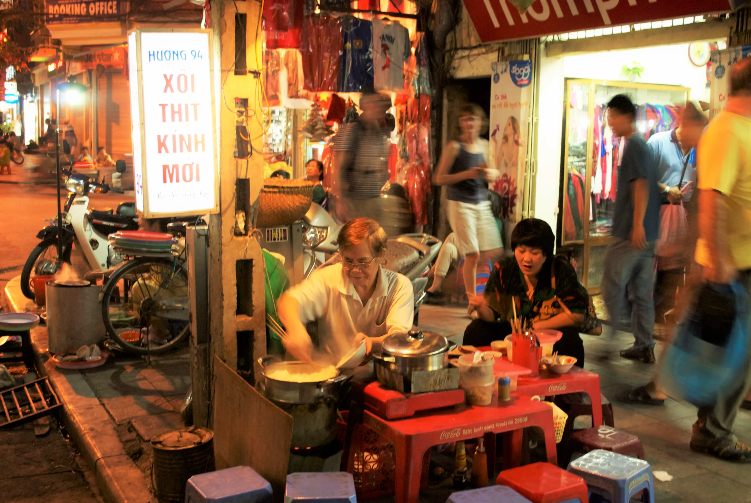 platos vietnamitas en Hanoi