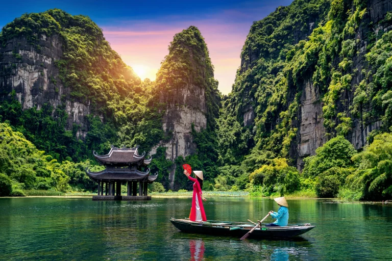Esencia de Vietnam y Laos