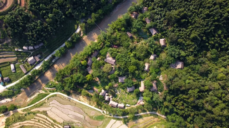 Descubre Panhou Retreat Ha Giang: El resort ecológico líder de Asia 2025