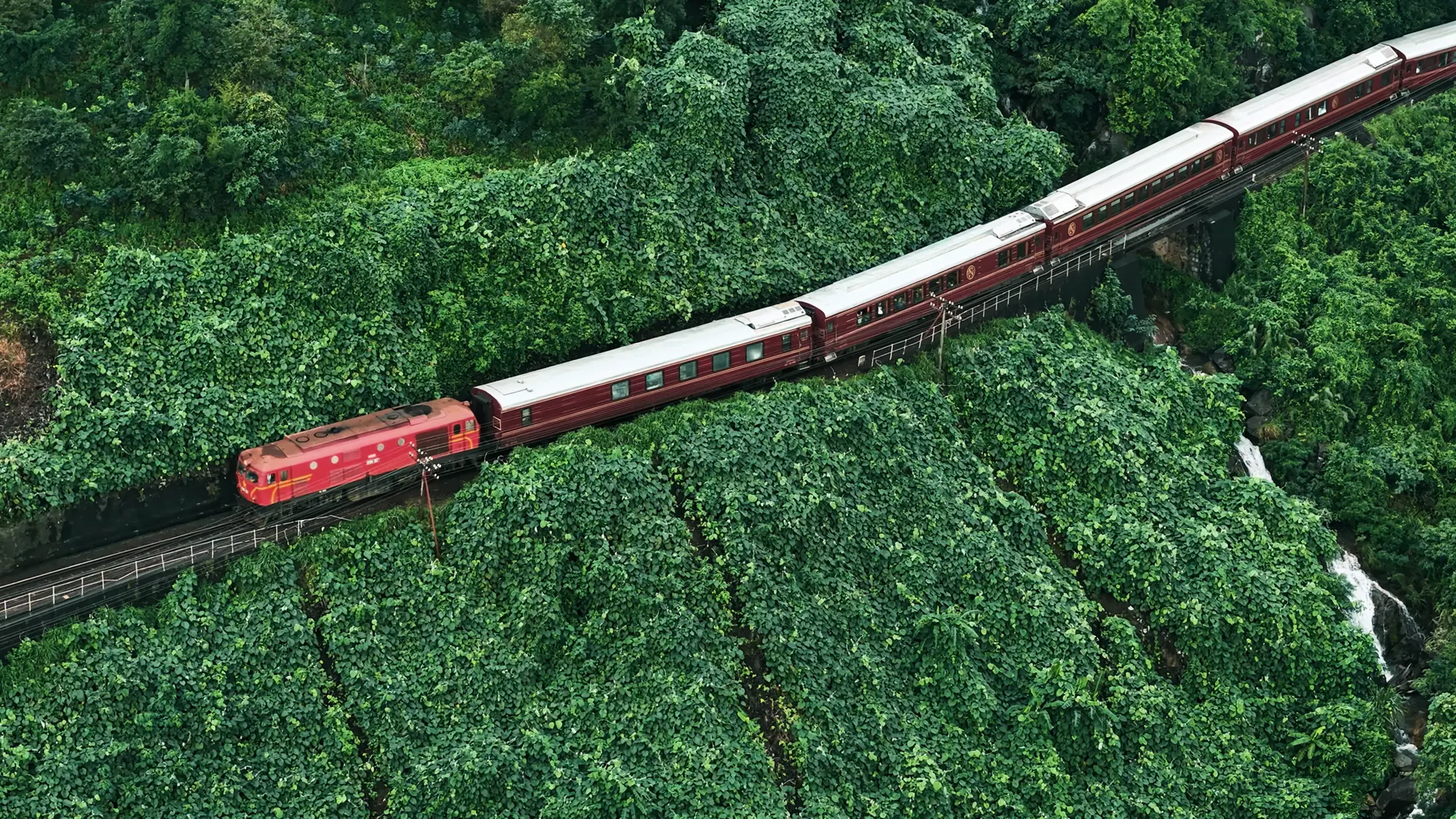 sjourney vietnam viajes en tren de lujo slow travel